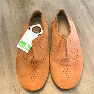 Brand new women’s shoes size 9